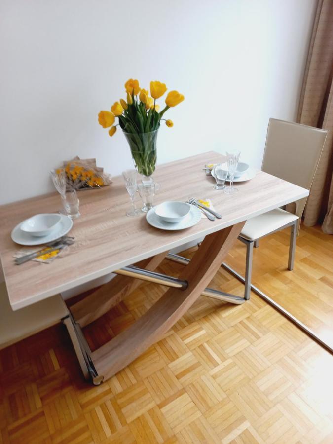 Lora Apartment Klagenfurt am Woerthersee Bagian luar foto