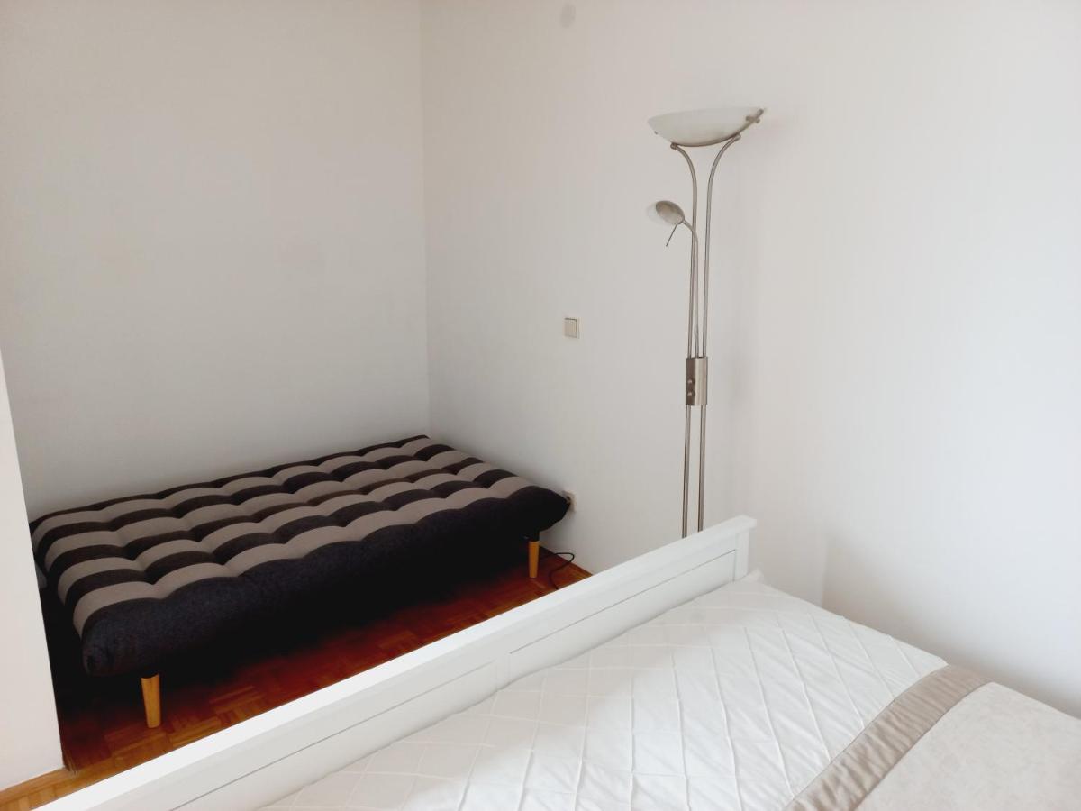 Lora Apartment Klagenfurt am Woerthersee Bagian luar foto