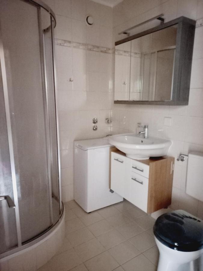 Lora Apartment Klagenfurt am Woerthersee Bagian luar foto